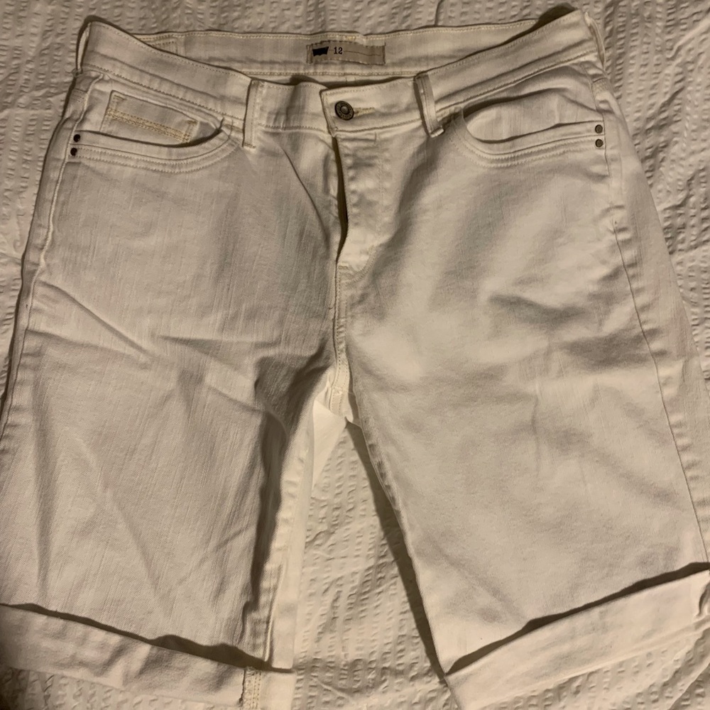 White Levi Bermuda shorts